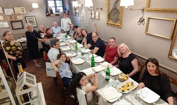 festa nel ristorante bruno alla lungaretta a trastevere